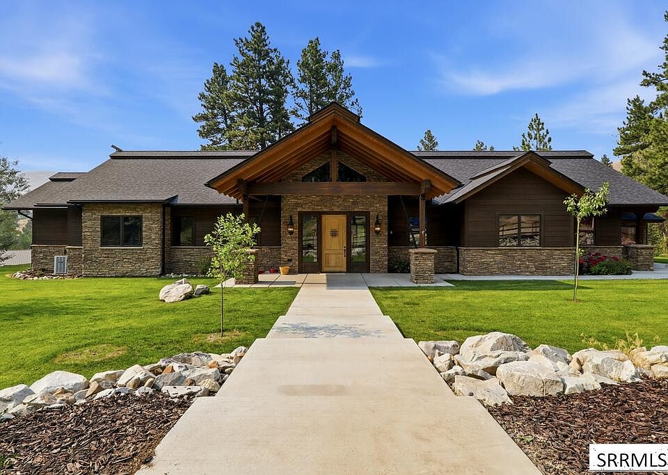 1st image of 5 Delaney Ln