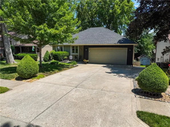 8609 N Harrison St, Kansas City, MO 64155
