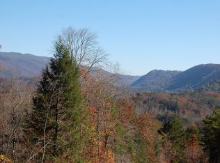 215 Old Cove Rd, Walland, TN 37886