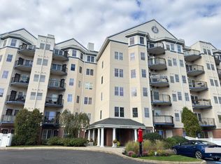 10 Seaport Dr APT 2311, Quincy, MA 02171