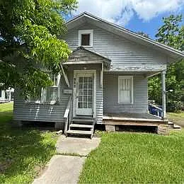 206 Section Ave