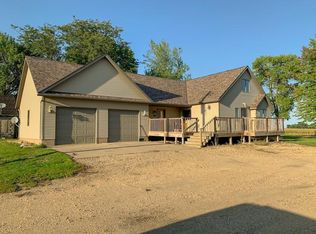 583 120th Ave, Ceylon, MN 56121