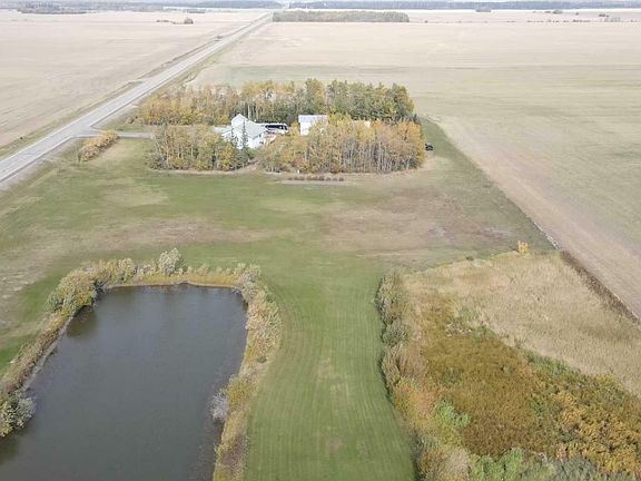 3rd image of 83127 Range Road 204