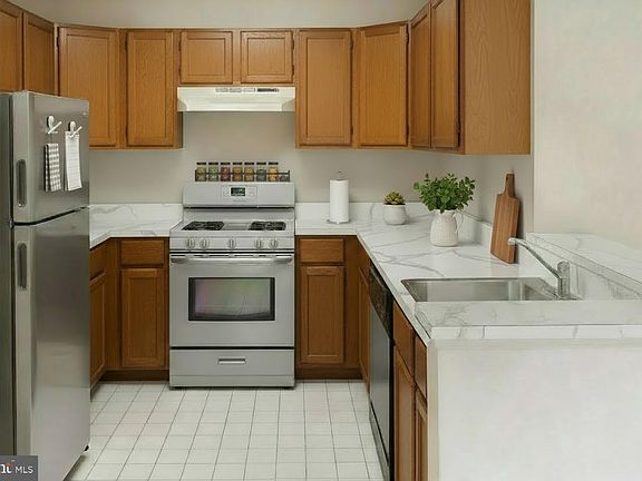 3rd image of 102 Jumpers Cir #219