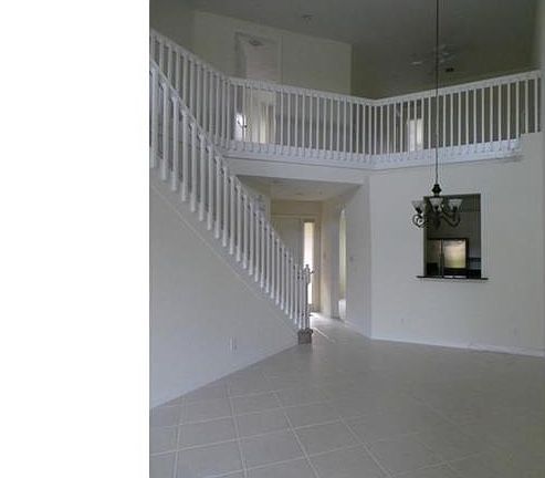 3rd image of 1430 Mariposa Cir #26106