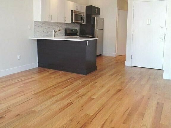 2nd image of 140 W 130th St #3AF