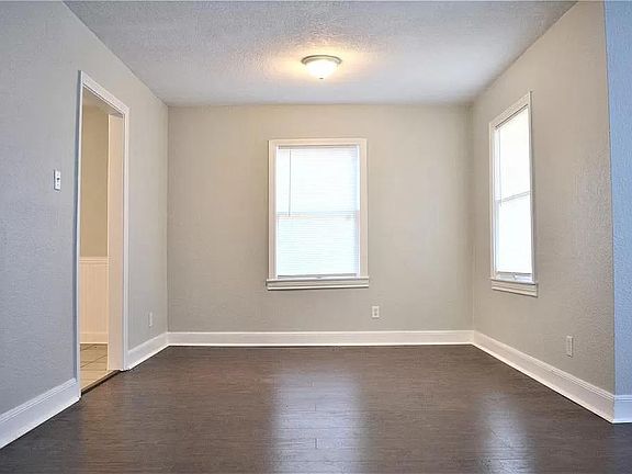 3rd image of 3256 Sandage Ave