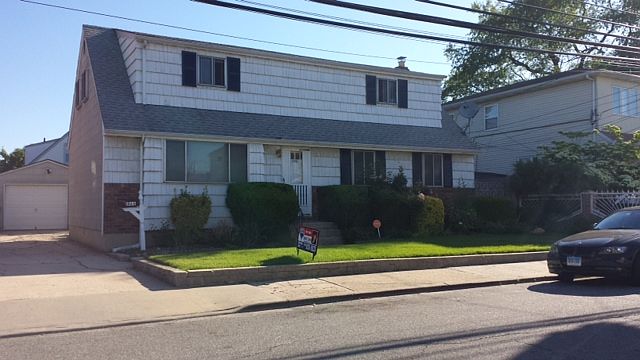 1st image of 1866 Chelsea St