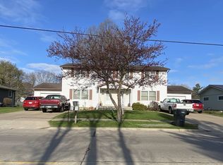 712 N Peach Ave, Marshfield, WI 54449