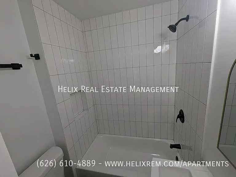 552 S Oakland Ave #4 — Photo 5
