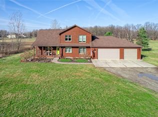 18966 Station Rd, Columbia Station, OH 44028