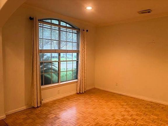 5th image of 15218 Foster Springs Ln