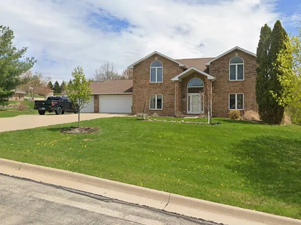 16520 Breckenridge Ct, Dubuque, IA 52001