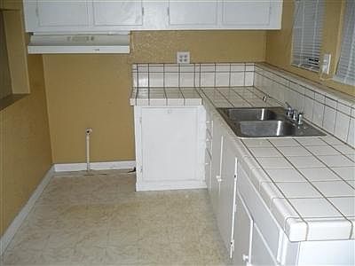 1st image of 1611 Chronicle Ave