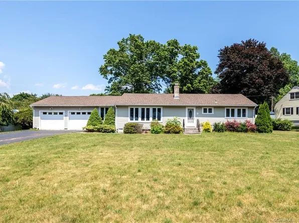 21 Meadow Road, North Branford, CT 06471