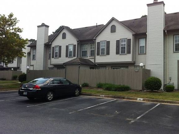 4905 Shallowford Cir
