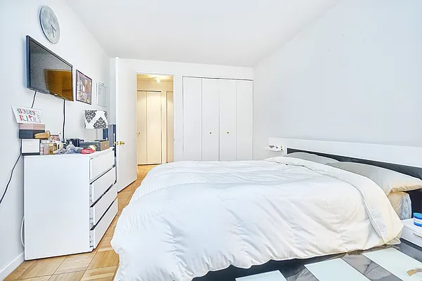 Rented by Keller Williams NYC | media 9