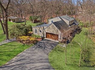 14 Blueberry Ridge Road, Setauket, NY