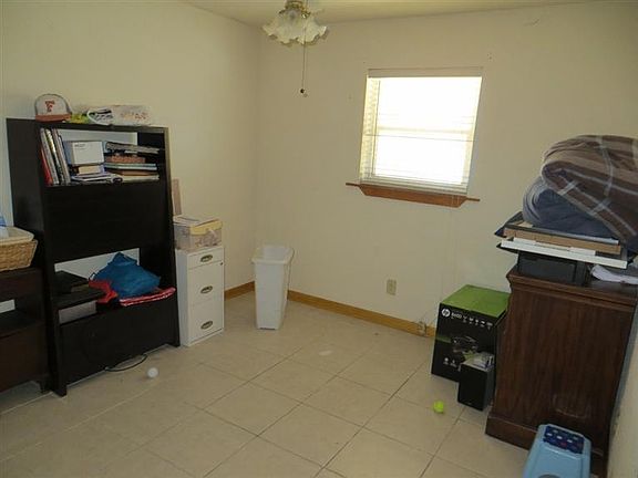 4th image of 37 12th Ave