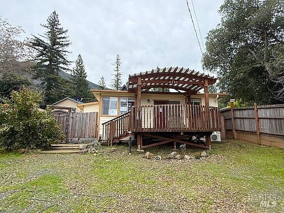 2nd image of 6585 Hohape Avenue