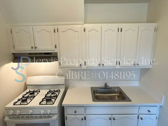 3rd image of 11918 Sproul St #2-F