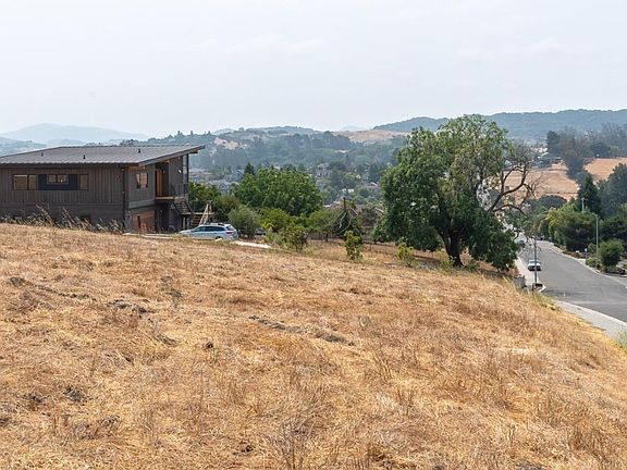 2nd image of 1070 Bantam Way