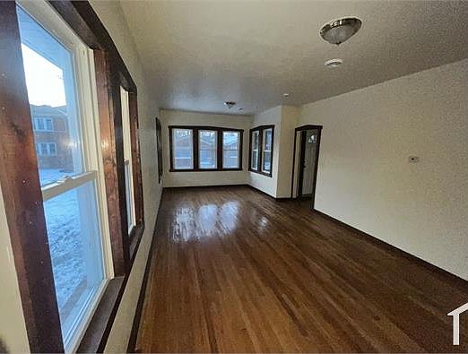 4th image of 1313 Van Buren St #1