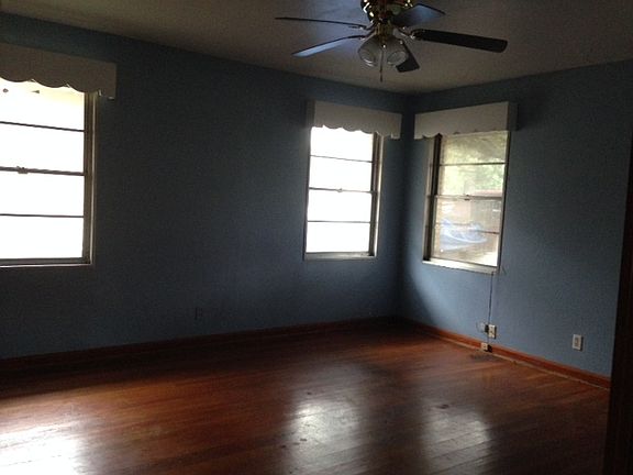 5th image of 4120 Sequoia Ave