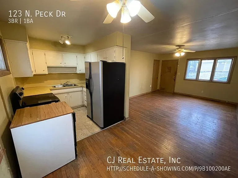 123 N Peck Dr — Photo 3