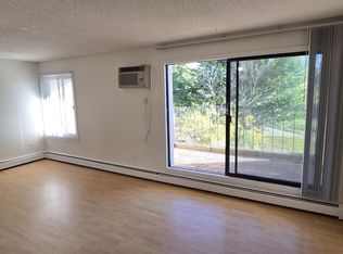 4110 Rahn Rd #211B, Saint Paul, MN 55122