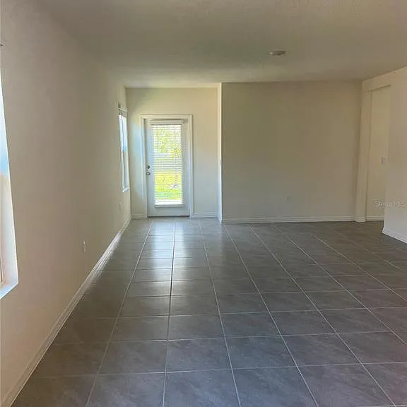 2646 Angel Falls Dr — Photo 2