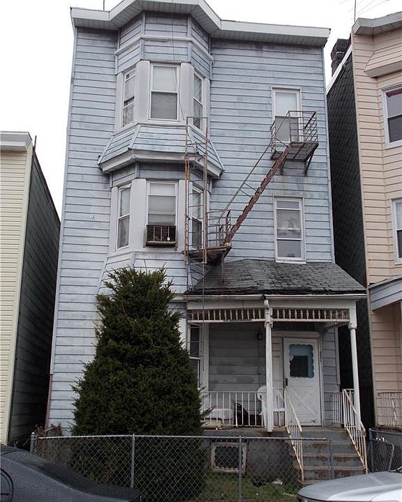 1st image of 51 Caroline Ave