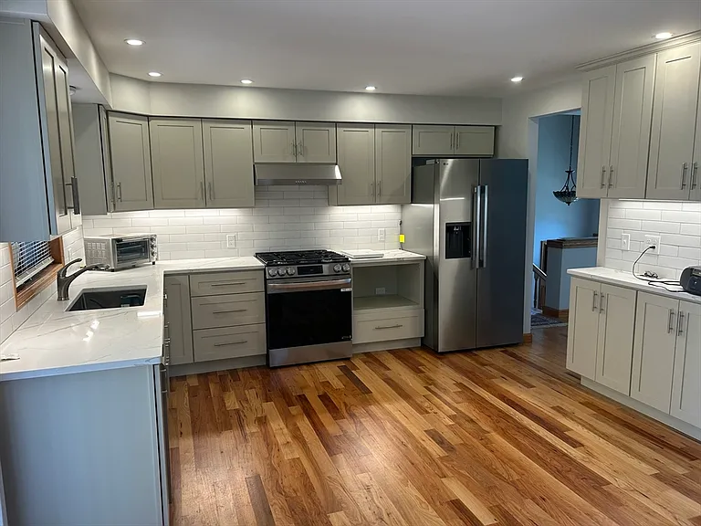 20 Breeze Dr — Photo 3