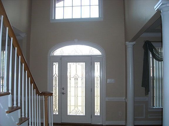 4th image of 302 Chancery Dr
