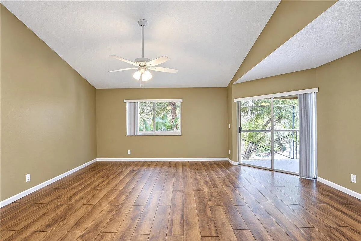 1 bed, 1.0 bath, 820 sqft, $1,625 — Photo 3