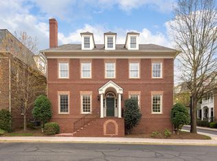 7217 Farm Meadow Ct, Mc Lean, VA 22101