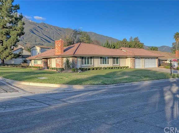 3rd image of 8614 Beechwood Dr