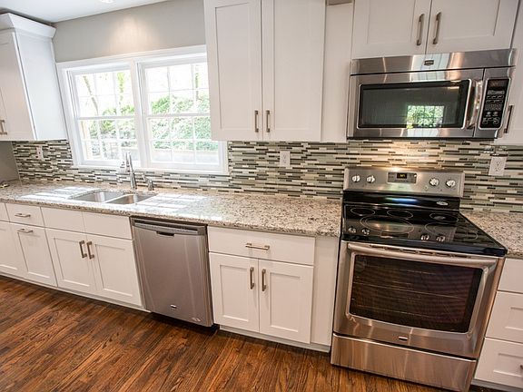 5th image of 2138 Black Fox Dr