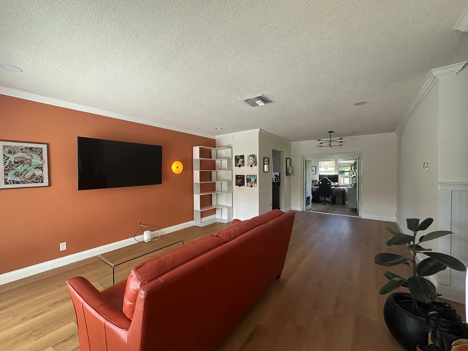 3 bed, 1357 sqft, $3,900 — Photo 4