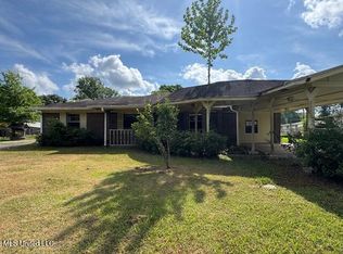 9761 Donchester Cir, Moss Point, MS 39562