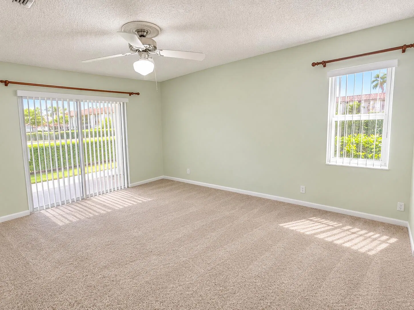 2 bed, 2.0 bath, 1120 sqft, $2,250 — Photo 2