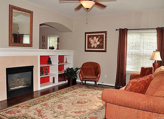 5th image of 3601 Glen Lyon Dr