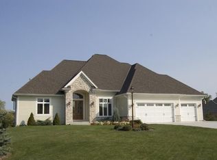 4470 Hidden Creek Trl, Brookfield, WI 53005