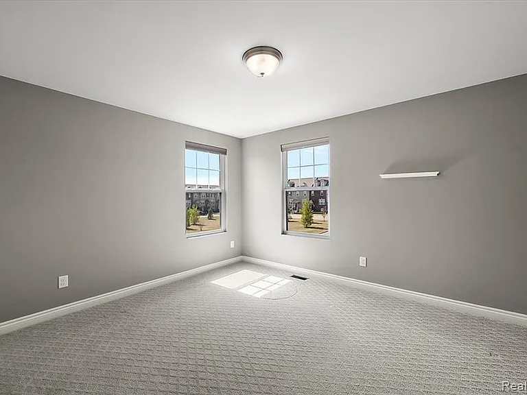 2877 Hartwick Dr — Photo 28