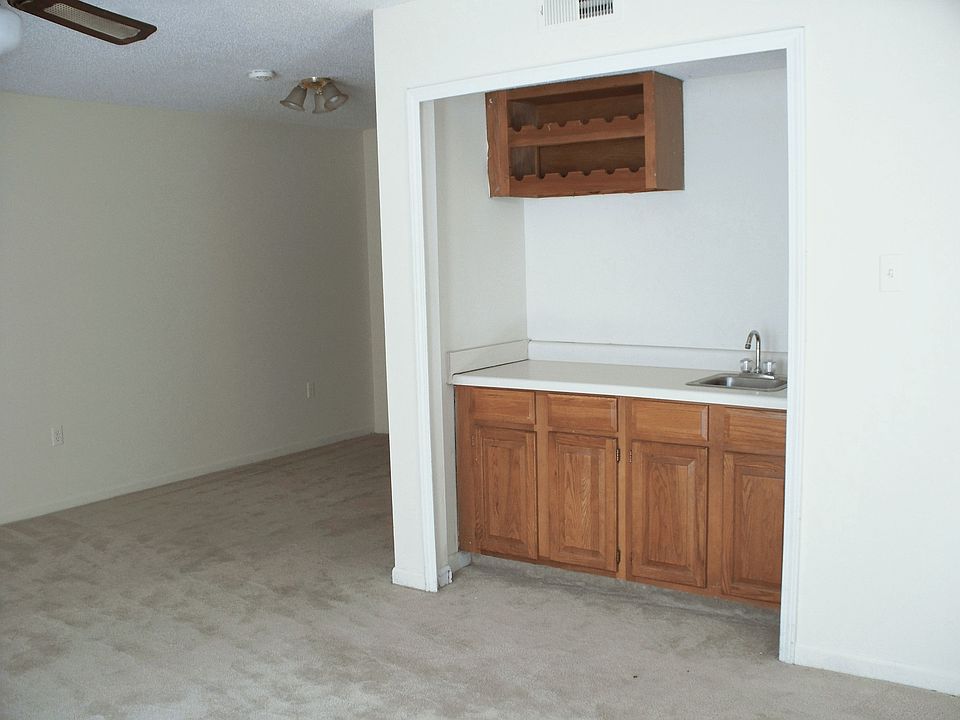 2nd image of 1717 S Brightside View Dr APT A