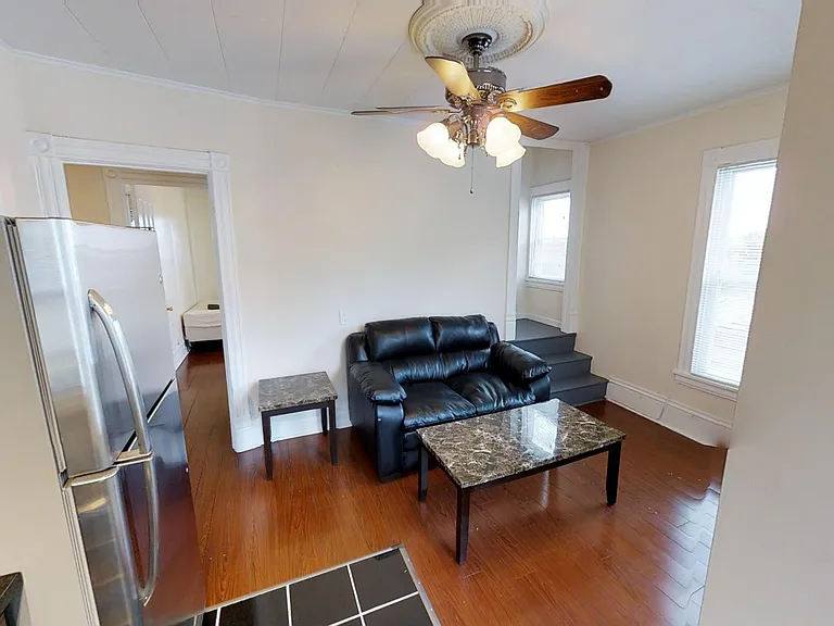 127 Comstock Pl — Photo 4