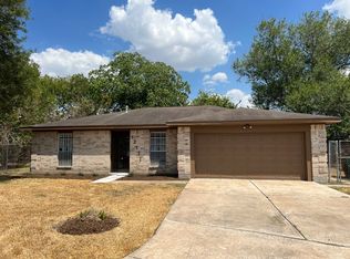 12111 Sandhurst Dr, Houston, TX 77048