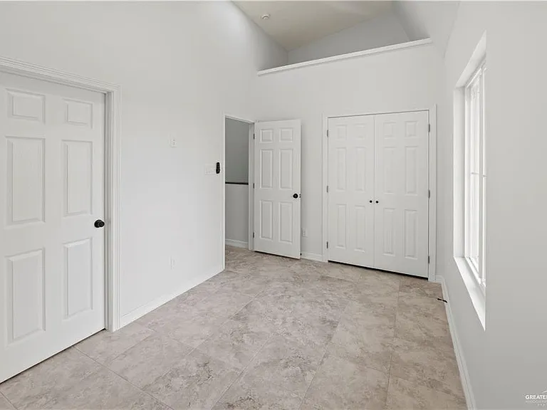 1404 E Karen St #C — Photo 7