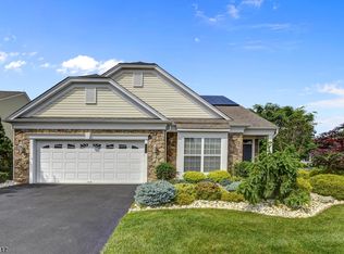 431 Breakers Ln, Somerset, NJ 08873