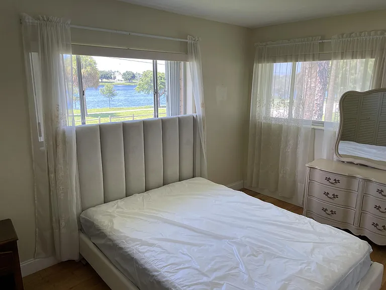2020 Lake Osborne Dr #11 — Photo 6